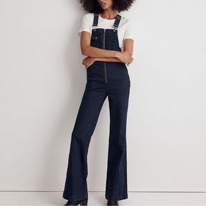 Madewell High-Rise Loose Flare Overalls in Ashlane Wash